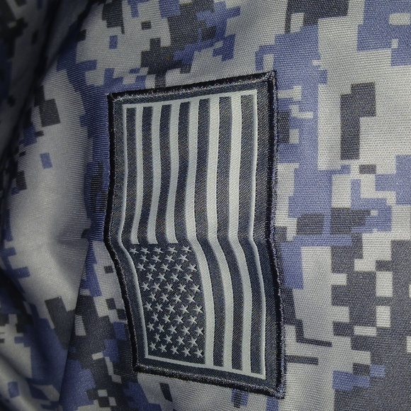 Colosseum Men's Black Polyester Shirt Size 3XL - Picture 5 of 6